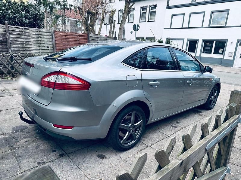 Gebraucht Ford Mondeo Titanium 145 PS (106 kW) 2008 Silber Limousine