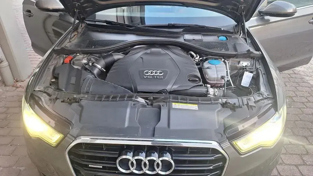 Gebraucht Audi A6 245 PS (180 kW) 2013 Grau Kombi