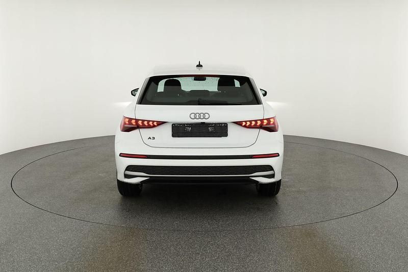 Arkona weiß Neu 2025 Audi A3 Ambiente | 34.975 € (Fairer Preis) - Bild 1/4