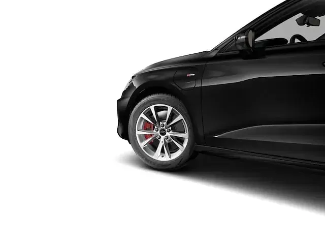 Gebraucht Audi A3 Sportback e-tron Comfort 272 PS (200 kW) 2025 Mythosschwarz metallic Kleinwagen