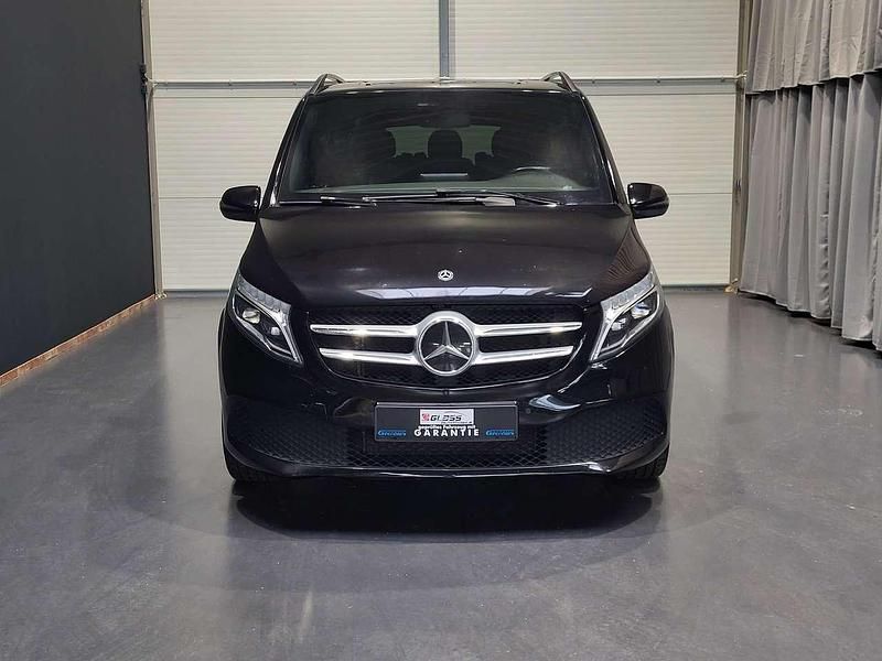 Gebraucht Mercedes V300 Avantgarde 239 PS (175 kW) 2020 Obsidianschwarz metallic Van / Kleinbus