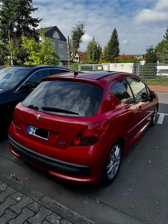 Rot Gebraucht 2006 Peugeot 207 Sport Limousine | 2.950 € (Fairer Preis) - Bild 1/4