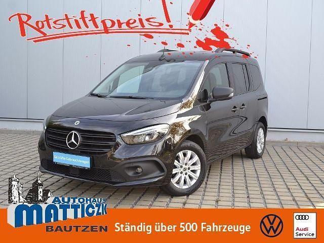 Schwarz (dravitschwarz metallic) Gebraucht 2021 Mercedes Citan 110 Kombi | 22.639 € (Teuer) - Bild 1/4