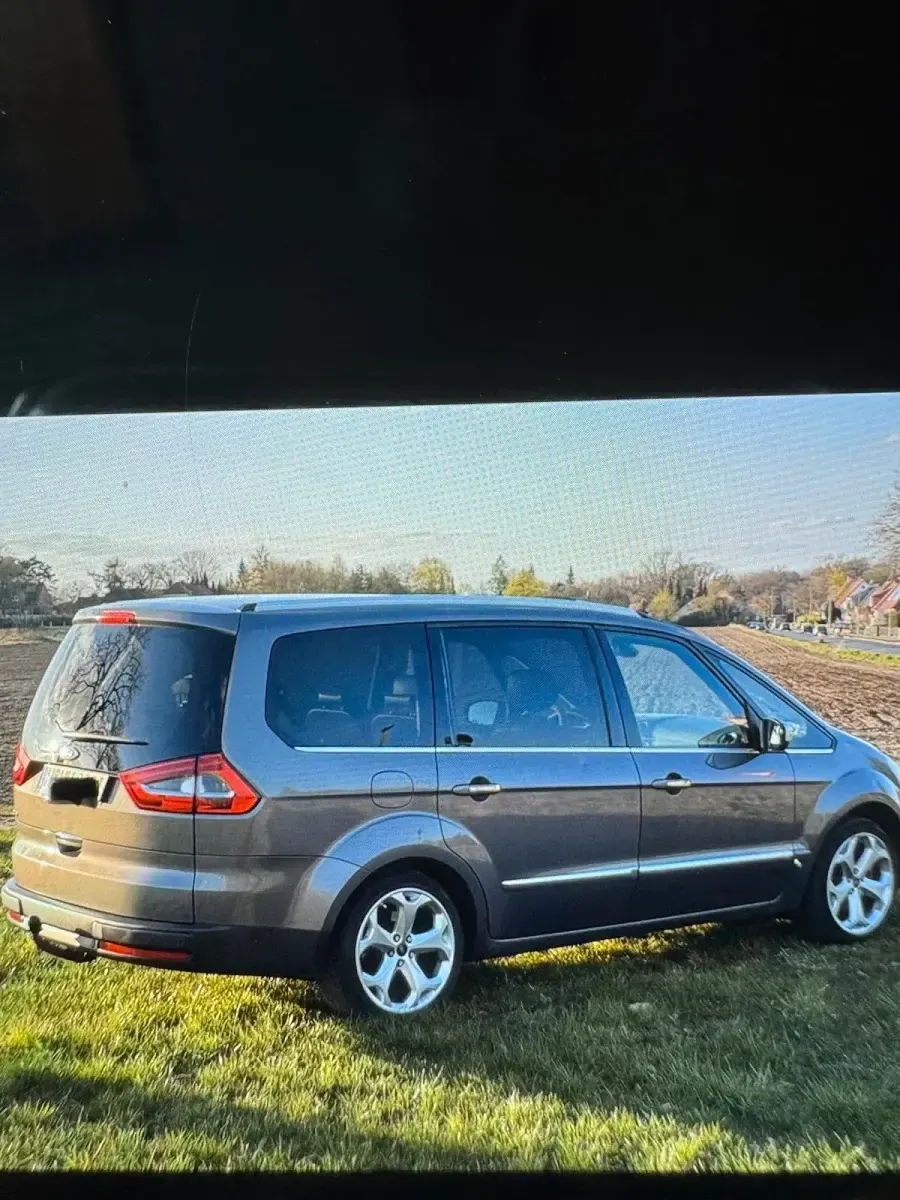 Gebraucht Ford Galaxy 163 PS (119 kW) 2014 Braun Van / Kleinbus