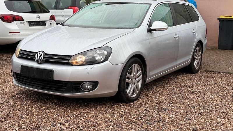 Silber Gebraucht 2012 VW Golf VI Comfortline Kleinwagen | 5.800 € (Guter Preis) - Bild 1/4