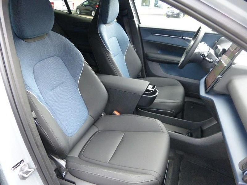 Gebraucht Volvo EX30 Plus 200 kW (272 PS) 2024 Grau SUV