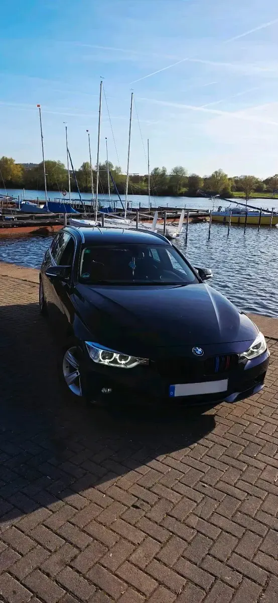 Gebraucht BMW 320 184 PS (135 kW) 2012 Blau Kombi