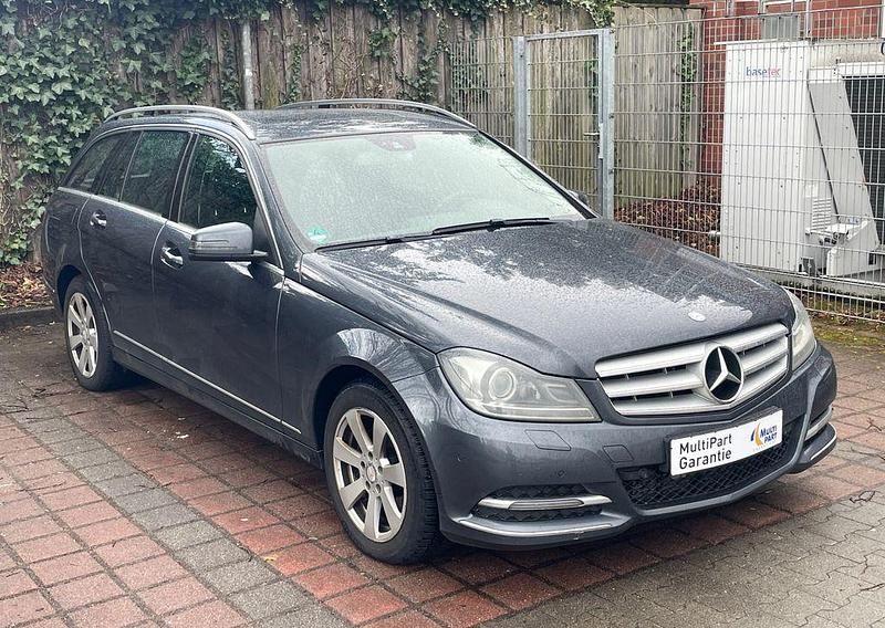 Gebraucht Mercedes C220 170 PS (125 kW) 2013 Grau Kombi