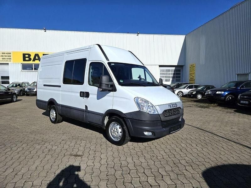 Gebraucht Iveco Daily 145 PS (106 kW) 2013 Weiß Van / Kleinbus