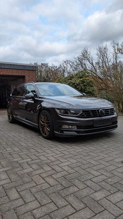 Gebraucht VW Passat Highline 190 PS (139 kW) 2015 Braun Kombi