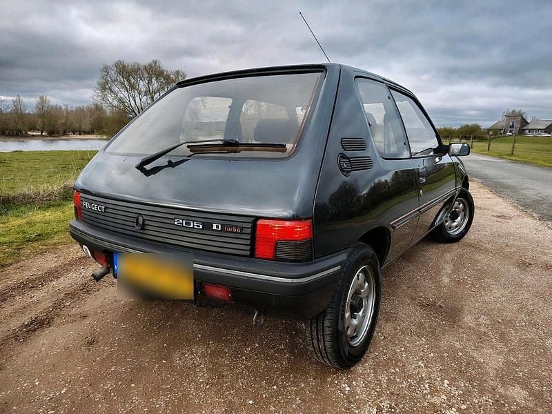 Gebraucht Peugeot 205 80 PS (58 kW) 1992 Grau Kleinwagen