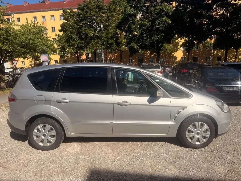 Gebraucht Ford S-MAX Trend 131 PS (96 kW) 2008 Silber Van / Kleinbus