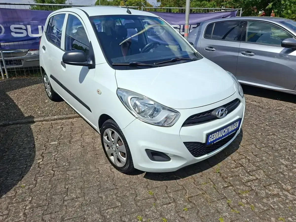 Gebraucht Hyundai i10 Style 69 PS (50 kW) 2013 Weiß Kleinwagen