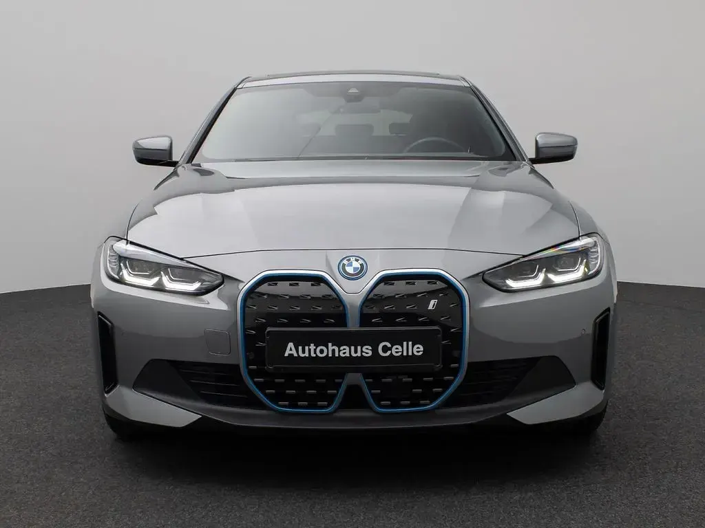 Używany BMW i4 Efficient Dynamics 210 kW (286 KM) 2023 Szary Sedan/Limuzyna