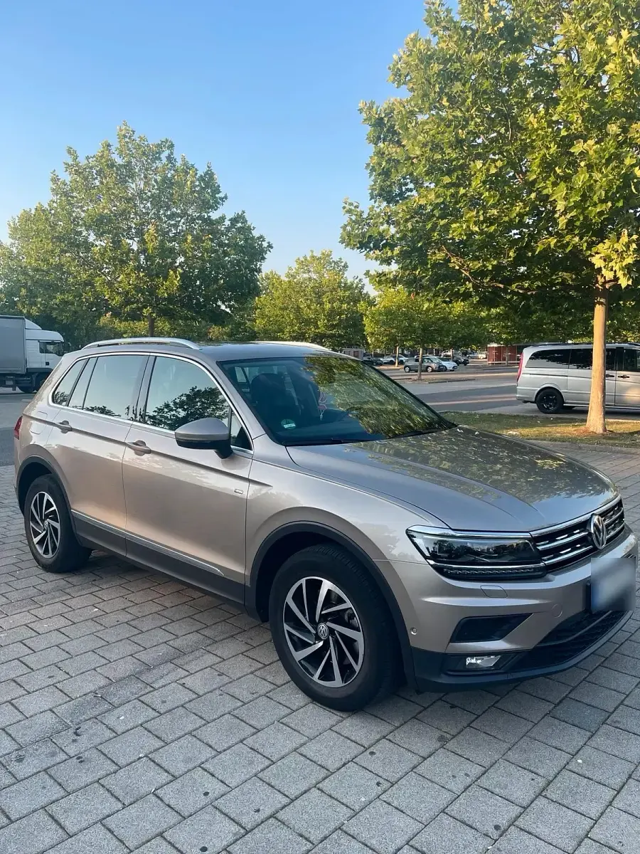 Gebraucht VW Tiguan 190 PS (139 kW) 2019 Beige SUV