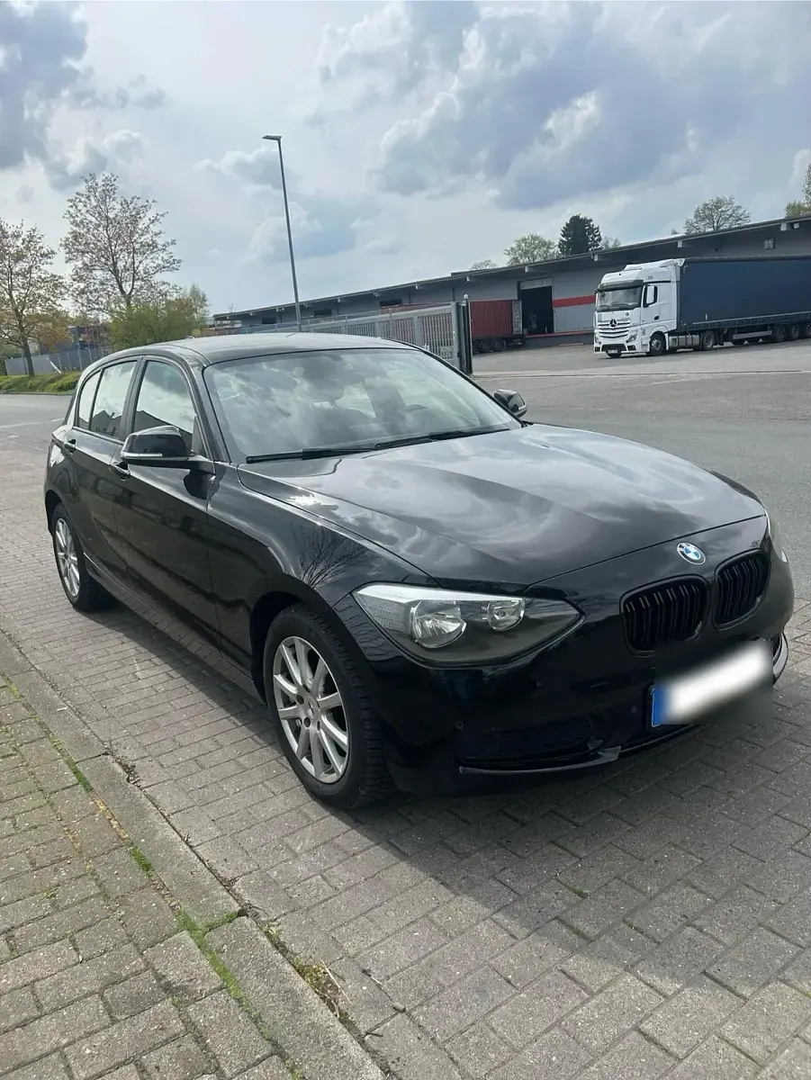 Gebraucht BMW 116 136 PS (100 kW) 2012 Schwarz Kleinwagen