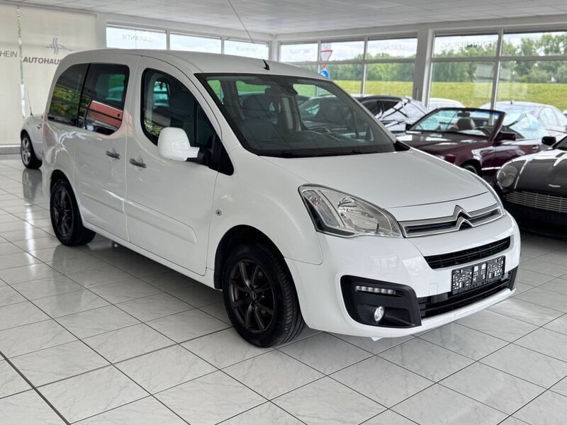 Weiß Gebraucht 2017 Citroën Berlingo SELECTION Van / Kleinbus | 9.490 € (Fairer Preis) - Bild 1/4
