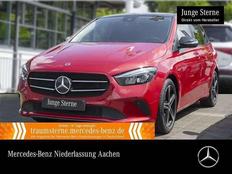 Rot Gebraucht 2022 Mercedes B200 Progressive Van / Kleinbus | 24.890 € (Fairer Preis) - Bild 1/3