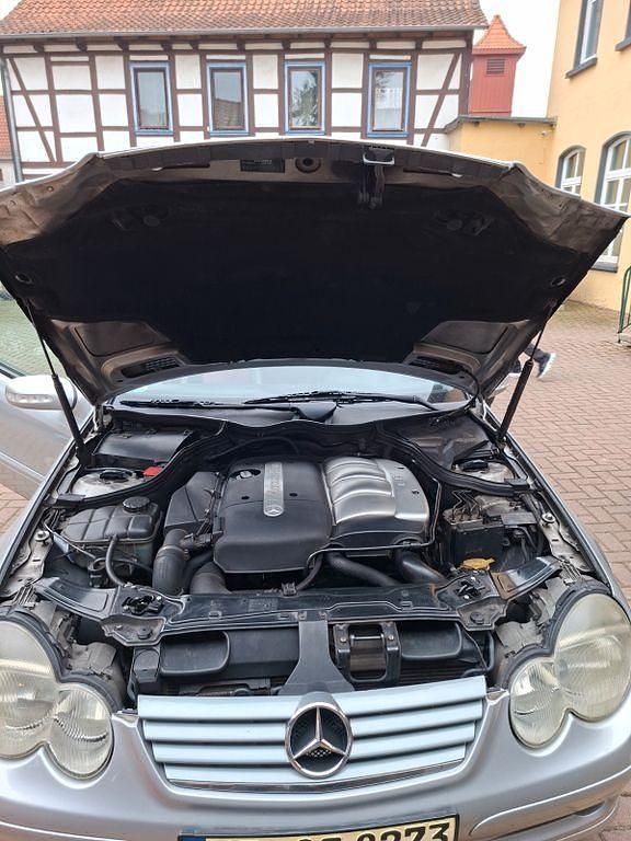 Gebraucht Mercedes CL220 143 PS (105 kW) 2002 Silber Coupé