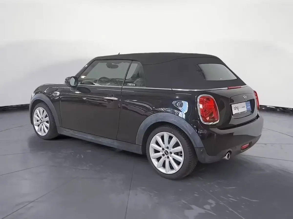 Gebraucht Mini Cooper Cabriolet 136 PS (100 kW) 2021 Midnight black metallic Cabrio