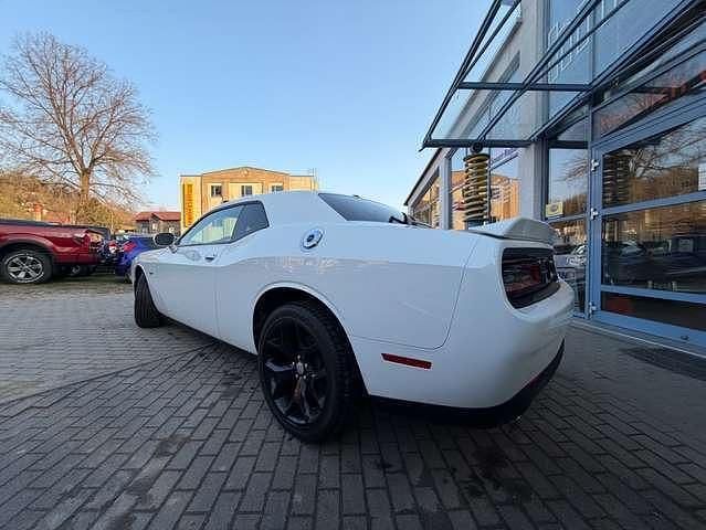 Używany Dodge Challenger 309 KM (227 kW) 2019 Biały Coupe