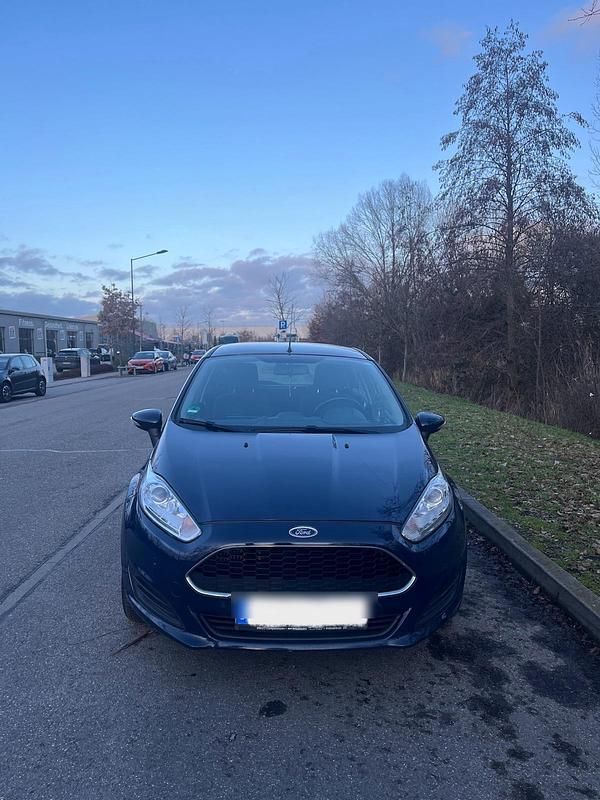 Gebraucht Ford Fiesta 95 PS (69 kW) 2016 Blau Kleinwagen