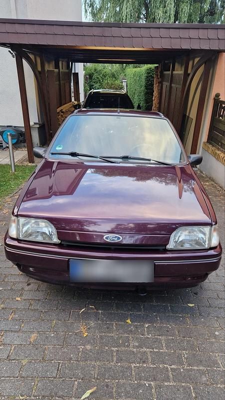 Gebraucht Ford Fiesta 60 PS (44 kW) 1994 Violet Kleinwagen