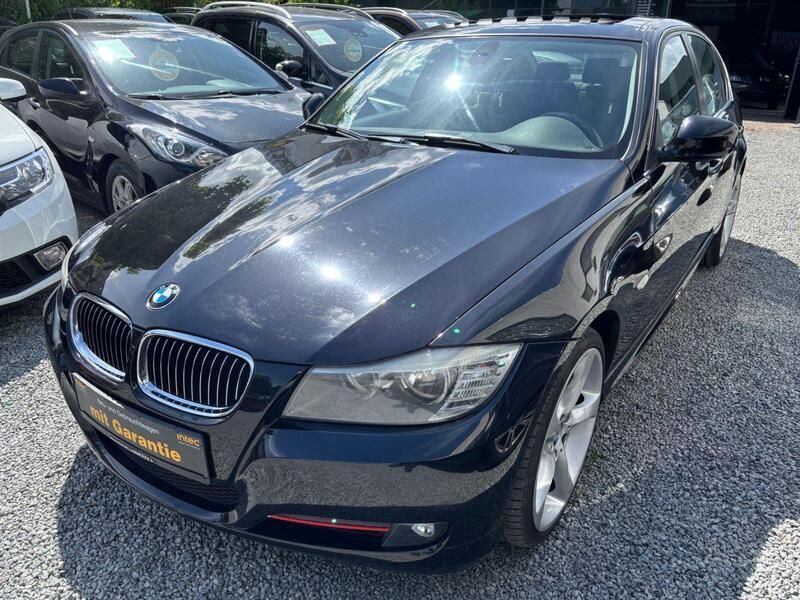 Gebraucht BMW 318 Comfort Edition 143 PS (105 kW) 2011 Schwarz Limousine