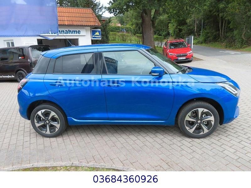 Gebraucht Suzuki Swift Comfort+ 83 PS (61 kW) 2025 Blau Kleinwagen