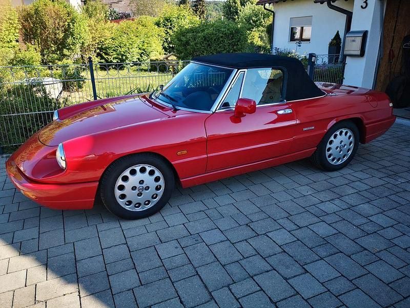 Gebraucht Alfa Romeo Spider 120 PS (88 kW) 1992 Rot Cabrio