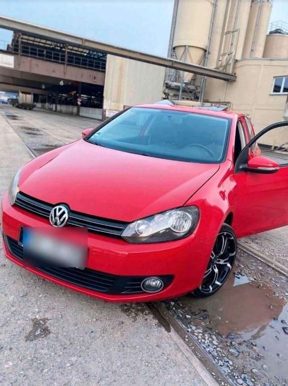 Rot Gebraucht 2009 VW Golf VI Team Limousine | 3.500 € (Superpreis) - Bild 1/4