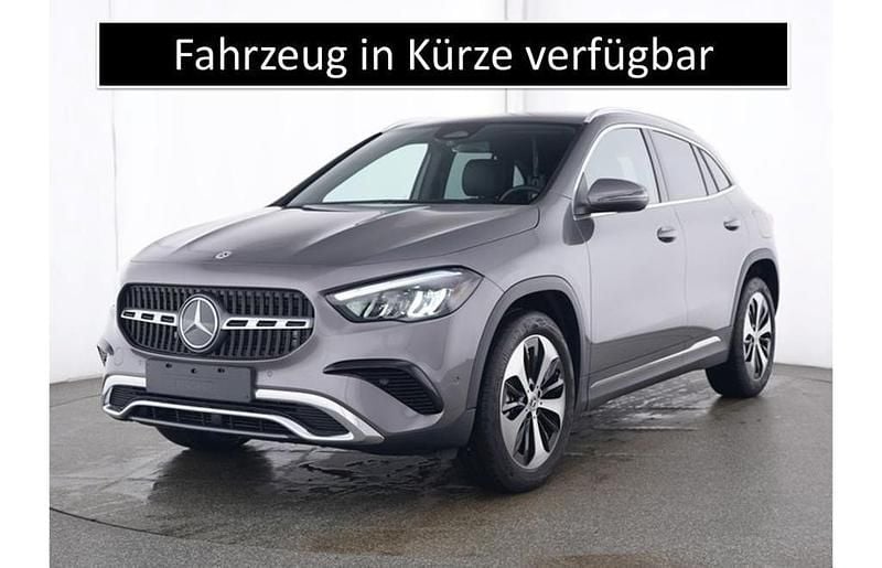 Metalliclack mountaingrau Gebraucht 2025 Mercedes GLA180 SUV | 35.380 € (Guter Preis) - Bild 1/3