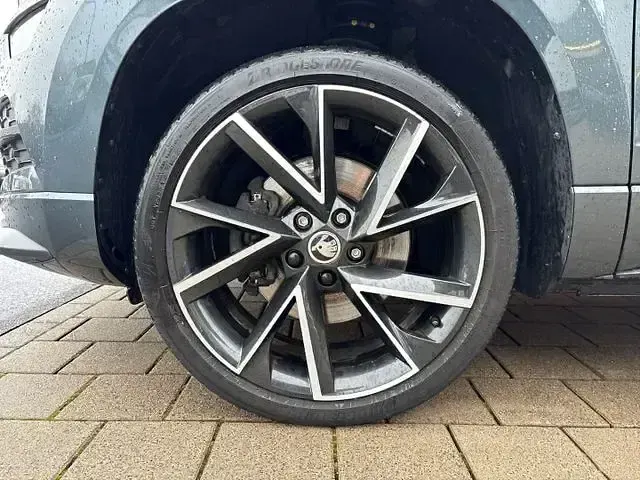 Gebraucht Skoda Karoq SportLine 150 PS (110 kW) 2020 Grau SUV