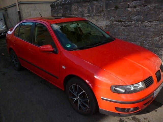 Rot Gebraucht 2000 Seat Toledo Limousine | 1.500 € (Fairer Preis) - Bild 1/4