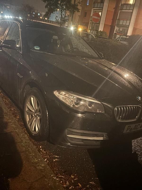 Schwarz Gebraucht 2015 BMW 535 Kombi | 13.999 € (Superpreis) - Bild 1/4