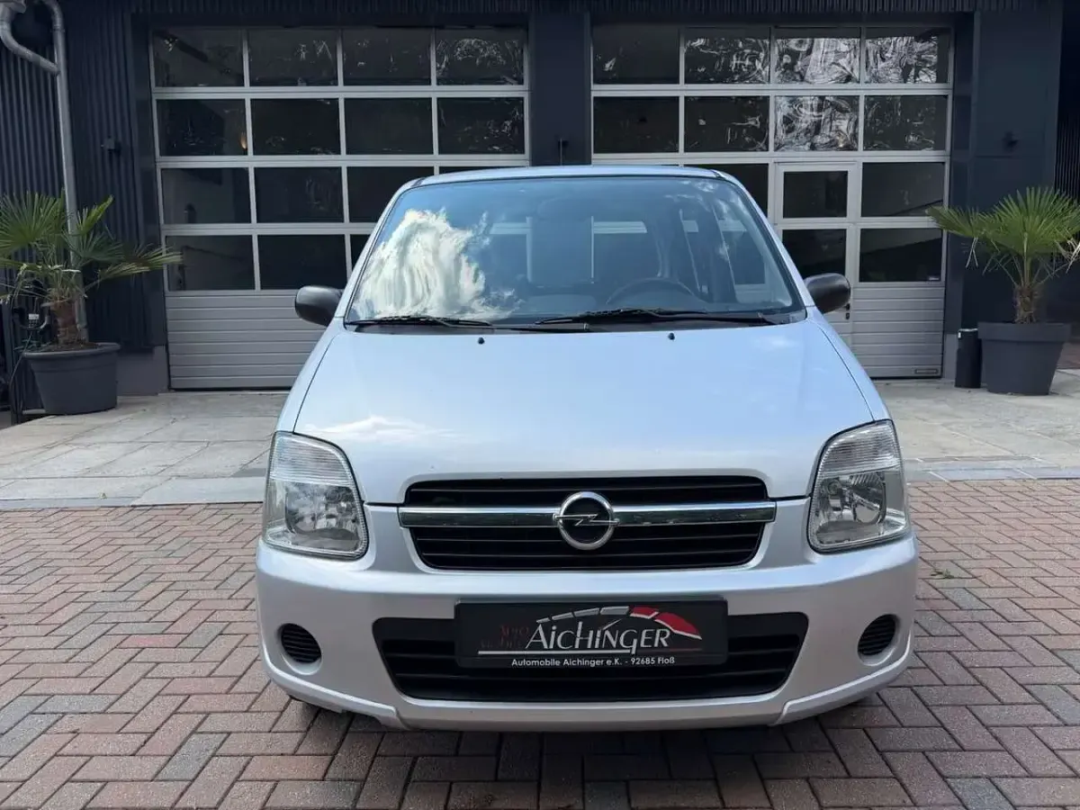 Gebraucht Opel Agila Basis 60 PS (44 kW) 2005 Silber Van / Kleinbus