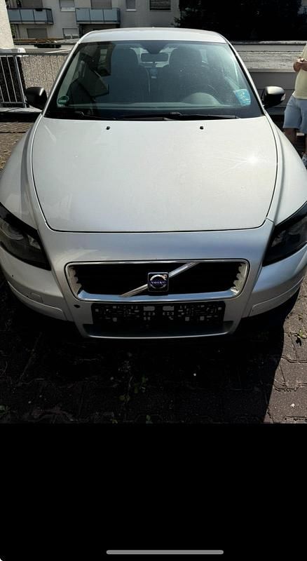 Grau Gebraucht 2007 Volvo C30 Kleinwagen | 2.200 € (Guter Preis) - Bild 1/4