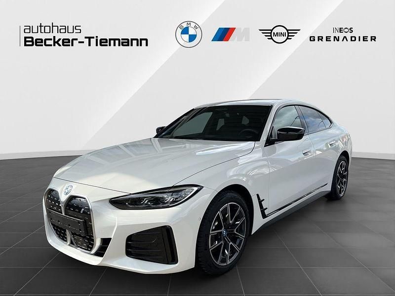 Alpinweiß uni Gebraucht 2024 BMW i4 Sport Line Limousine | 48.778 € (Fairer Preis) - Bild 1/4