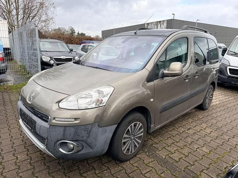 Gebraucht Peugeot Partner Tepee Active 114 PS (83 kW) 2014 Van / Kleinbus