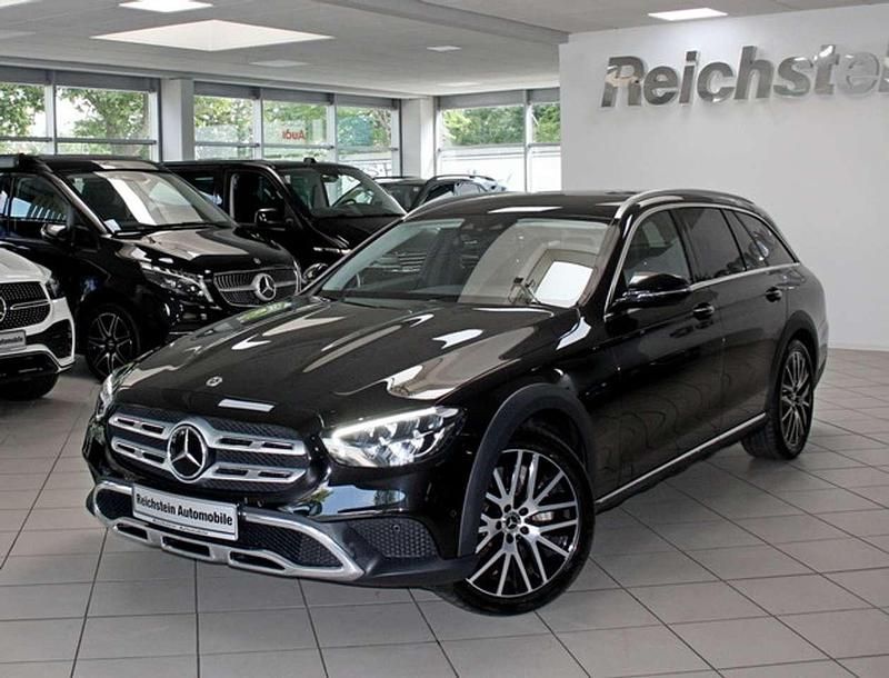 Gebraucht Mercedes E400 330 PS (242 kW) 2022 Obsidianschwarz (metallic) Kombi