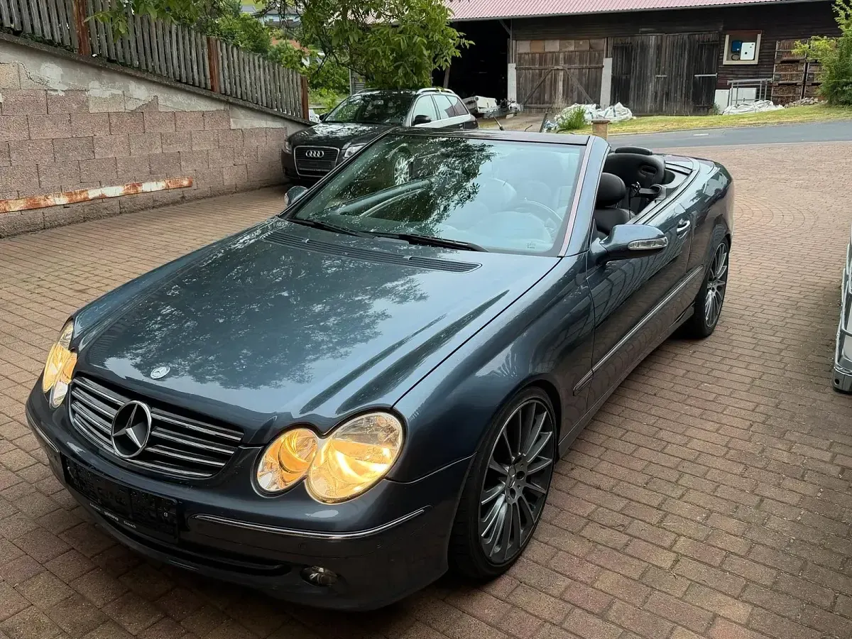 Gebraucht Mercedes CLK240 170 PS (125 kW) 2003 Violet Cabrio
