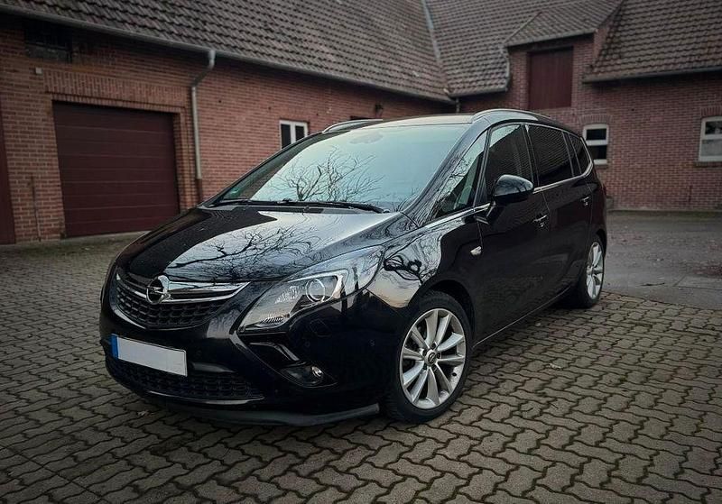 Schwarz Gebraucht 2014 Opel Zafira Tourer Innovation Van / Kleinbus | 5.999 € (Guter Preis) - Bild 1/4
