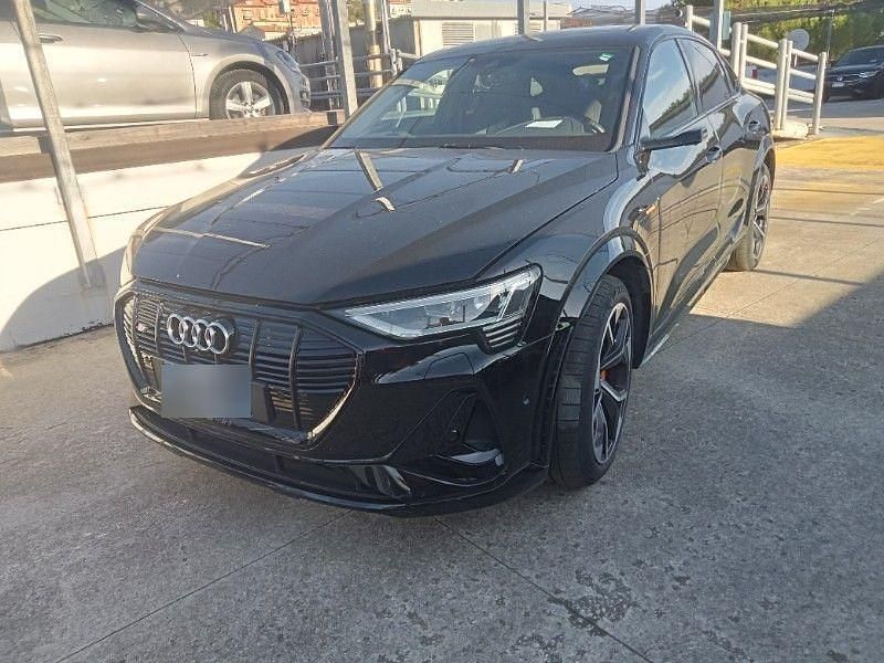 Gebraucht Audi e-tron Sport 369 kW (503 PS) 2022 Schwarz SUV