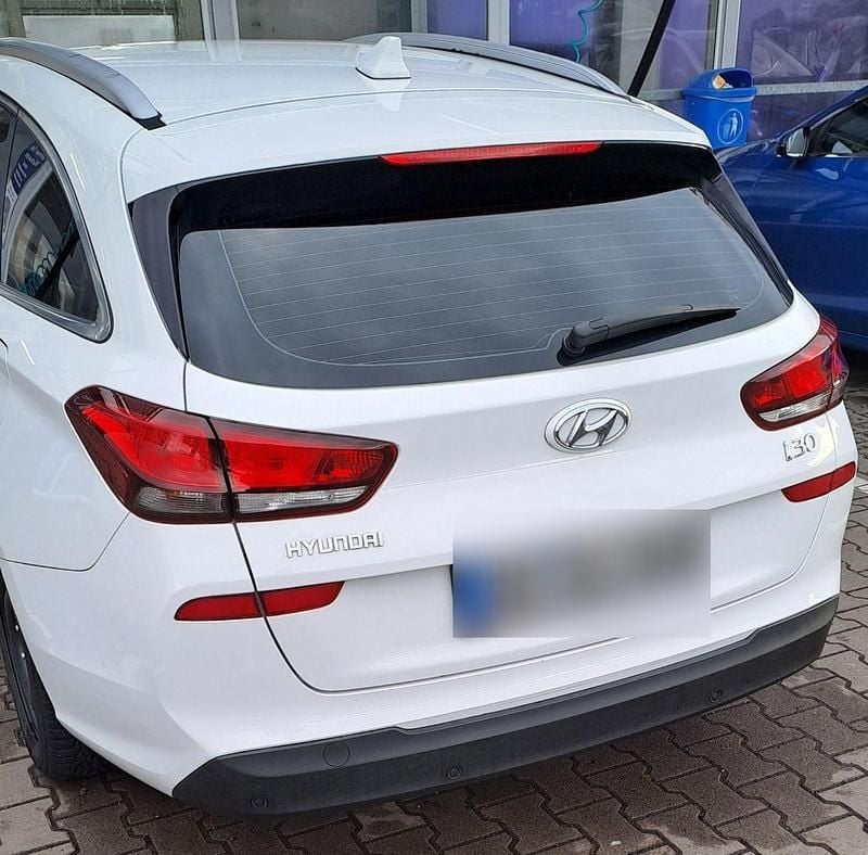 Gebraucht Hyundai i30 Style 140 PS (102 kW) 2019 Weiß Kombi