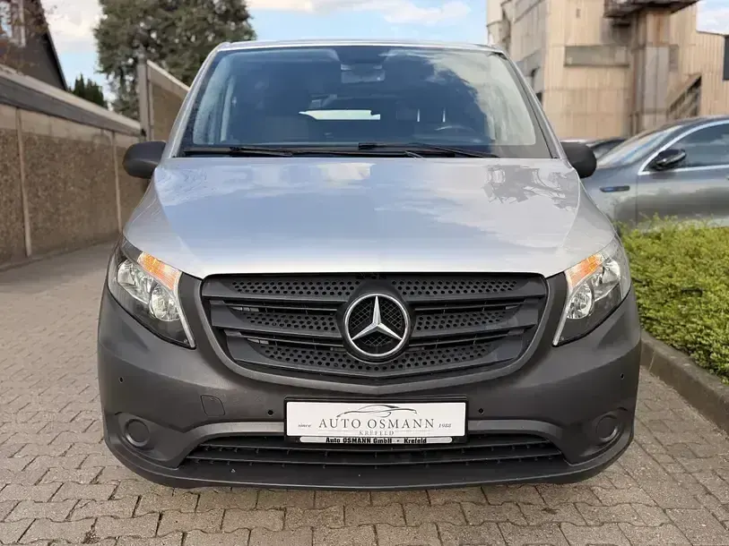 Gebraucht Mercedes Vito 136 PS (100 kW) 2020 Brillantsilber metallic Van