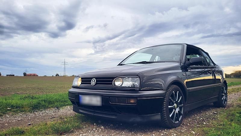 Gebraucht VW Golf Cabriolet 101 PS (74 kW) 1998 Schwarz Cabrio