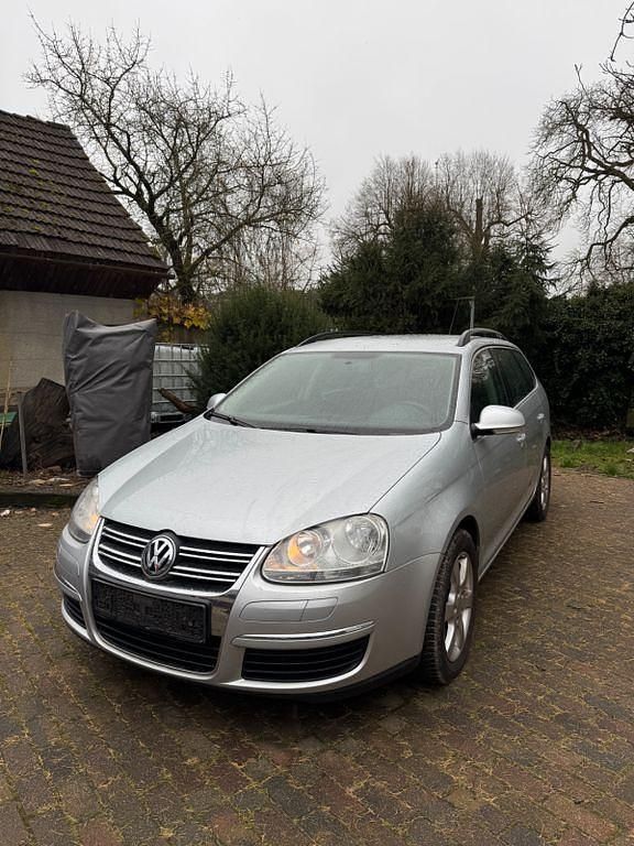 Silber Gebraucht 2008 VW Golf VI Comfortline Kombi | 3.000 € (Guter Preis) - Bild 1/4