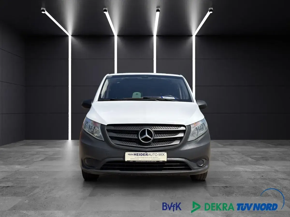 Gebraucht Mercedes Vito 88 PS (64 kW) 2015 Weiß Van