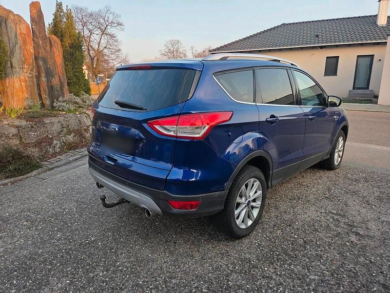 Gebraucht Ford Kuga 180 PS (132 kW) 2016 SUV