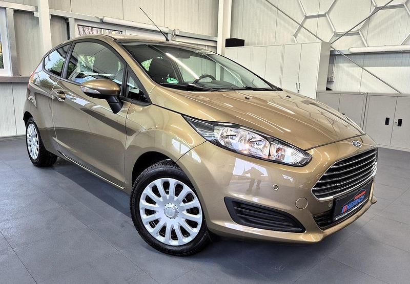 Braun Gebraucht 2013 Ford Fiesta Trend Kleinwagen | 7.790 € (Etwas zu teuer) - Bild 1/4